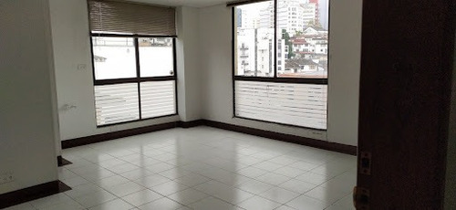 Imagen 2 de 18 de Consultorios En Venta Versalles 2790-23949