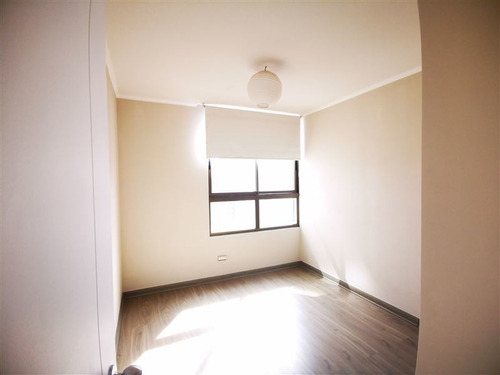 Departamento En Arriendo De 2 Dorm. En Santiago