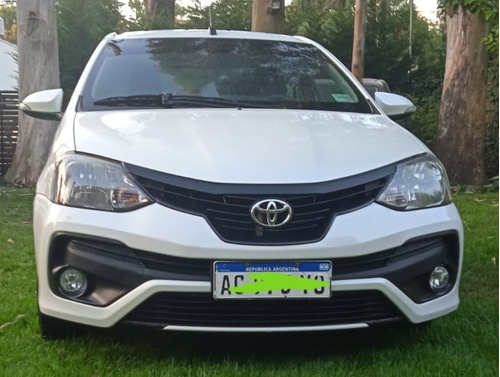 Imagen 4 de 15 de Toyota Etios 2018 1.5 Sedan Xls