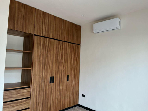 Oportunidad Casa En Venta En Cancun 4 Recamaras, Una En Pb. Cto De Servicio Con Baño