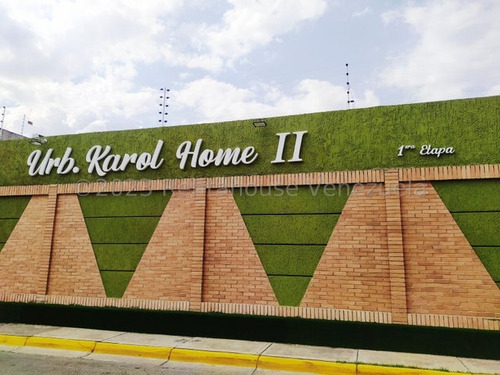 Imponente Townhouse En Venta Karol Home Av. Aragua Con Pozo De Agua Keg2331055