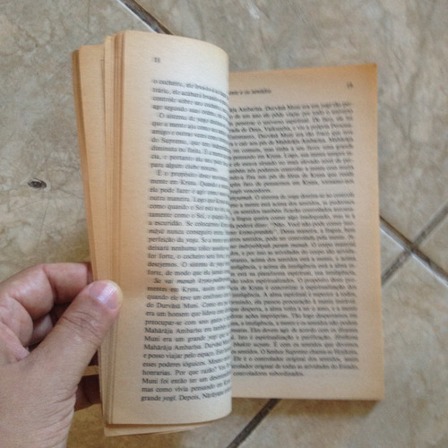 Livro O Caminho Da Perfeição Yoga Para A Era Moderna C2