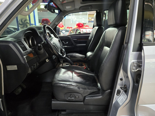 Mitsubishi Pajero Full 3.8 HPE 4X4 V6 24V GASOLINA 2P AUTOMÁTICO