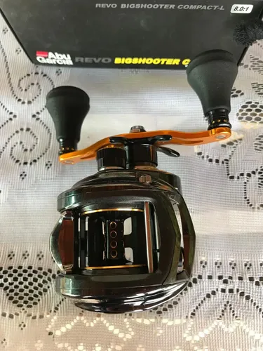 Carretilha Abu Garcia Revo Big Shooter Compact Mani Esquerda