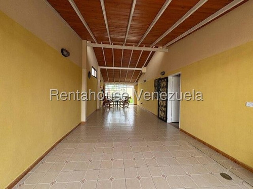 Fredxia Castillo Vende Bella Hermosa Casa En Cabudare # 26-233