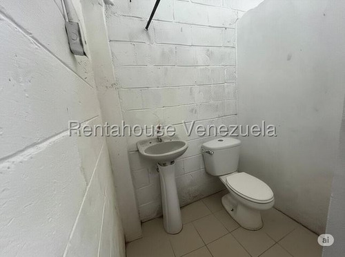 Juan Carlos González. Renta House Carabobo Alquila Galpón Comercial Lisandro Alvarado Valencia Mls #25-23261 Rah/jcg.