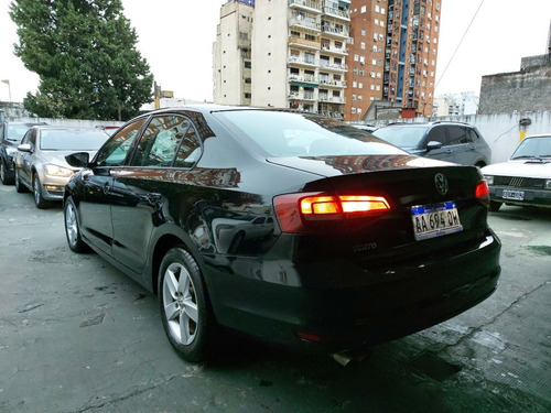 Imagen 5 de 19 de Volkswagen Vento Advanced Plus 2.5 Manual