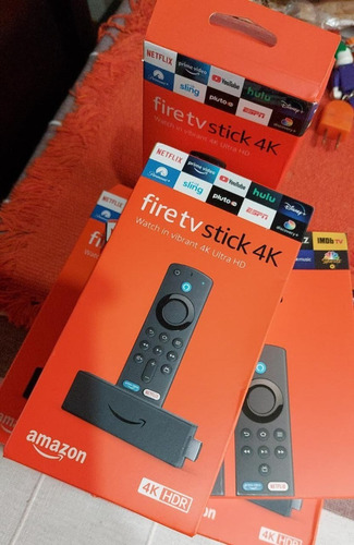 Imagen 2 de 4 de Fire Tv Stick 4k Ultima Generación Con Controles De Tv