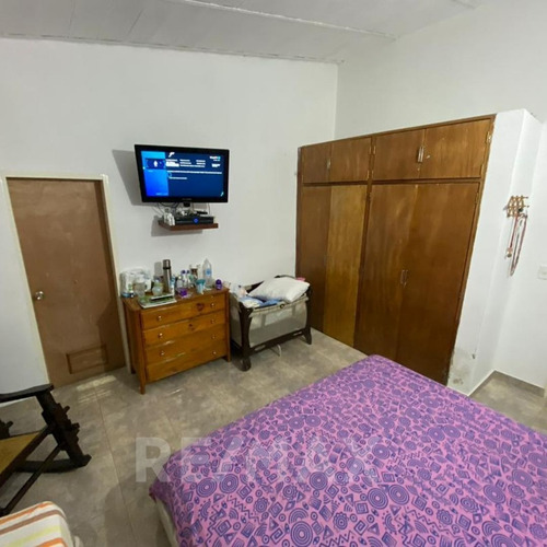 Imagen 7 de 11 de En Venta, Casa Con Amplio Terreno Ubicado A Una Cuadra De La Avenida Intercomunal, Urbanización César Rodríguez Palencia, Sector Morita I, Referencia A Dos Cuadras De Makro Y Red Vital
