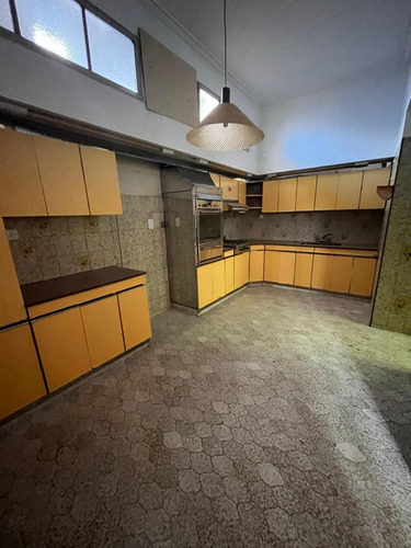 Brown 214-casa En Altos En Venta!