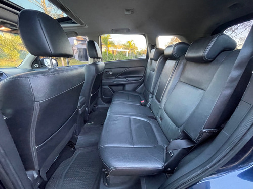 Mitsubishi Outlander 3.0 V6 Gls 4x4 7pax Aut