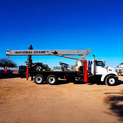 Grúa Titán Sterling National 26 Ton 2002