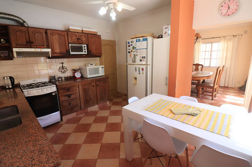 Casa 5 Amb. Venta Gral Pacheco Jardín Y Pileta