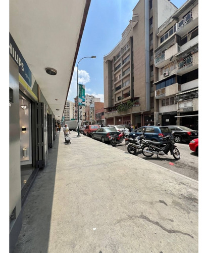 Local En Venta En Chacao A Pie De Calle 33 Mst2