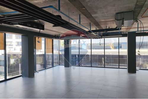 Oficinas En Planta Libre En Los Leones