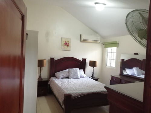 Vendo Hermoso Penthouses Frente Al Parque Mirador Sur En La Avenida Cayetano Germosén, Distrito Nacional, Santo Domingo, República Dominicana