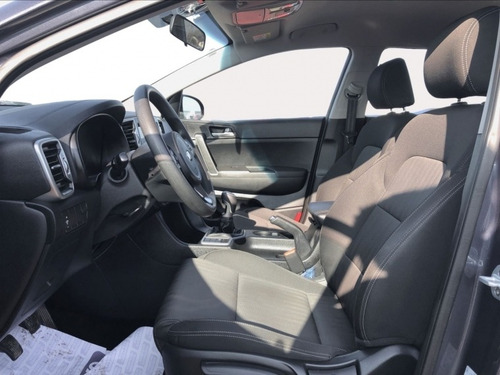 Imagen 10 de 13 de Kia Sportage 2.0 Lx 2wd Ac 6mt 5p 2018