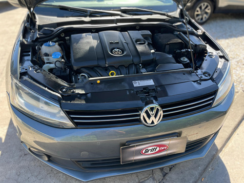 Volkswagen Vento 2.5 Luxury 170cv Tiptronic