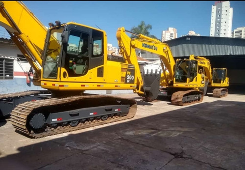Escavadeira Pc200 Komatsu 18/18 Seminova Completa