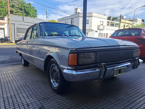 Imagen 3 de 25 de Ford Falcon Futura Sp