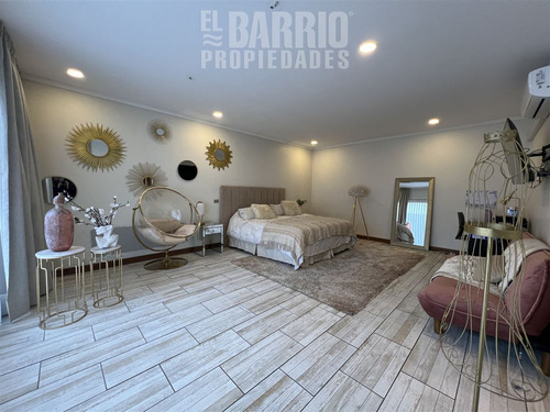 Casa En Venta De 4 Dorm. En Colina