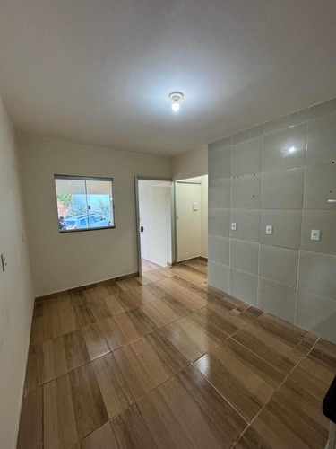Casa Reformada Com 2 Quartos E 2 Banheiros No Morro Da Cruz