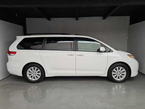 Imagen 6 de 15 de Toyota Sienna 2014 3.5 Xle Piel At