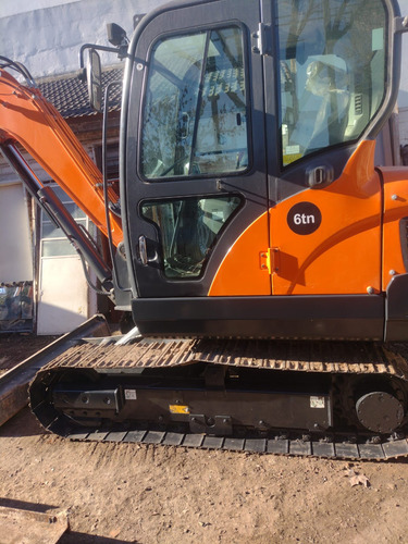 Doosan 60l. 216 Horas. 1er Dueño. Iva A Convenir