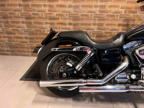 Harley Davidson Dyna Super Glide Custom 2011