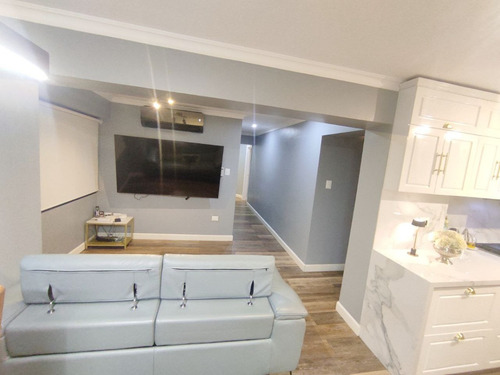 Apartamento Francis Zepieri. Vip De 225 Mtrs2 Con Agradable Terraza En Colinas De Valle Arriba Remodelado Con Materiales De Primera. Calle Cerrada Con Vigilancia Mls #25-20938