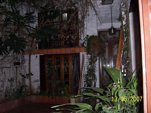 Imagen 19 de 30 de Casa. San Cristobal, Saavedra 1100, 534m2 Total. Ideal Hoste