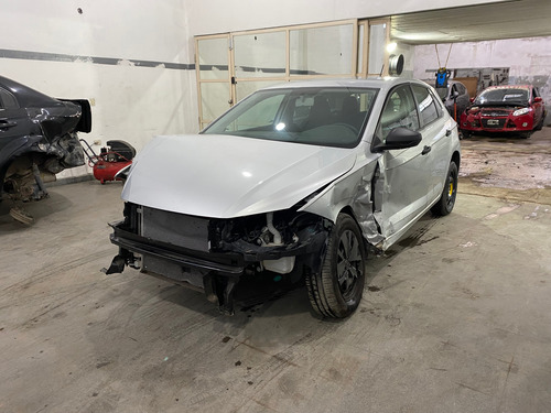 Volkswagen Polo Track 2024 En March Y Andand Chocado Poloato