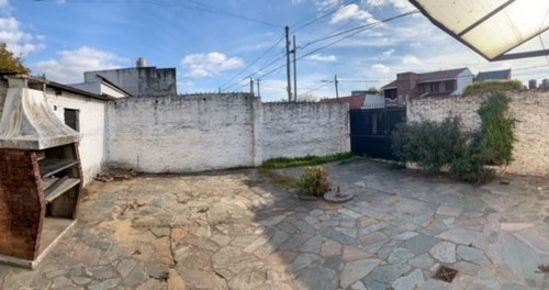 Imagen 8 de 9 de Casa En Venta De 3 Ambientes C/ Cochera En Temperley