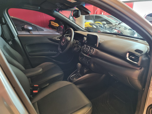 Fiat Cronos 1.8 16v Precision At6 Pack Premium