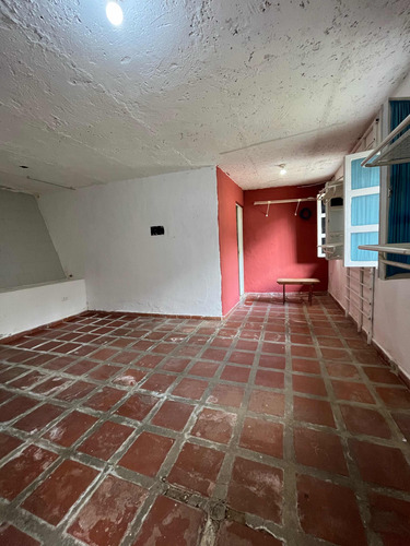 Alquilo Anexo De 60 M2, 1h, 1b, 1pe - Urb. El Sitio