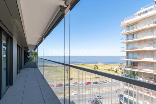  Apartamento Con Vistas En Edificio Premium En Punta Carretas Id 5960