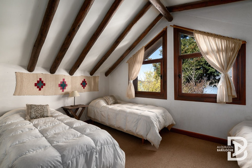 Imagen 14 de 17 de Alquiler Casa En Bariloche Con Costa De Lago Nahuel Huapi. 8 Pax. Km12. 392.