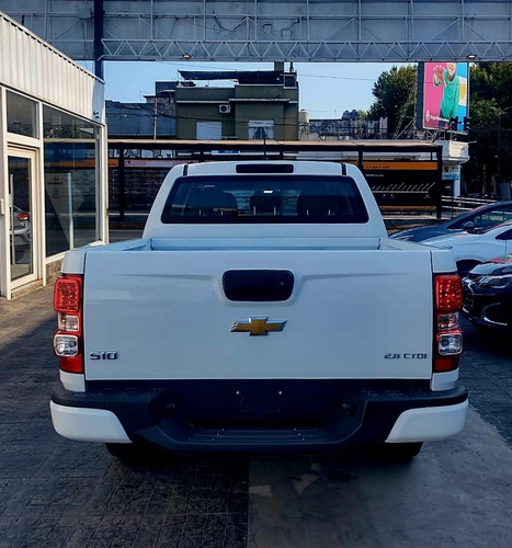 Imagen 5 de 16 de Nueva Chevrolet S10 2.8 Ls 2023 0km Cd 200cv 4x2 Color Smar5