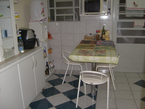 Casa De 2 Dormitórios - 4144