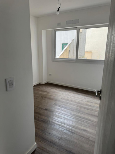 Venta Amplio Departamento De 2 Ambientes A Estrenar - Edificio Con Piscina Sum Parrilla Solarium