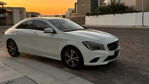 Mercedes-Benz Clase CLA 1.6 180 Cgi Mt