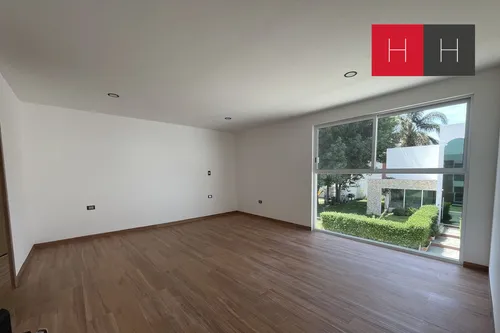 Casa En Venta Atrás Plaza San Diego