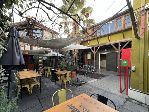 Excelente Local Comercial  De 27 M2 Con Espacio Para Terraza