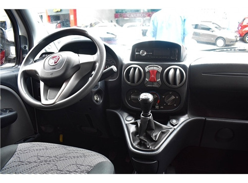 Imagem 14 de 15 de Fiat Doblo 1.8 Mpi Essence 7l 16v Flex 4p Manual