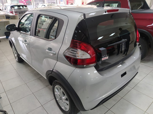 Imagen 3 de 25 de Fiat Mobi 1.0 Easy Pack Top Live On 0km 2022 Stock Fisico