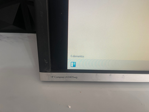 Monitor Hp 24 Pulgadas Sin Base Entrada Vga Grado B Negro (Reacondicionado)