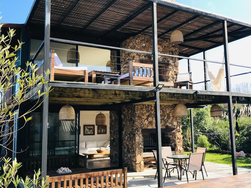 Casa En Alquiler Por Temporada De 3 Dormitorios En Punta Piedras (ref: Bpv-6853)