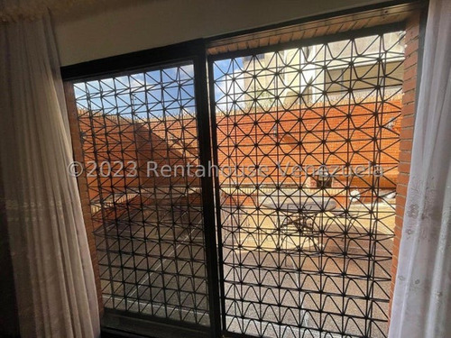Townhouse Venta Urb Miranda Ab 23-28502