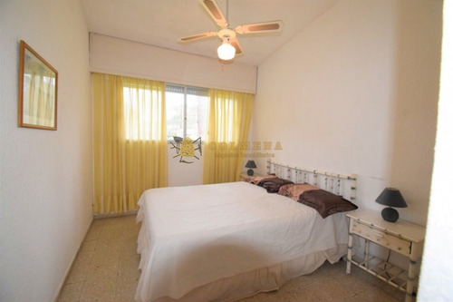 Cómodo Apartamento En Complejo Arcobaleno, De 1 Dormitorio, 1 Baño, Cocina Definida, Terraza Y Garaje. Consulte!!!!!!- Ref: 2066