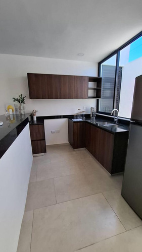 Casa En Venta Merida, Cholul Tipo Townhouse, 1ra Etapa, Diciembre 2025.